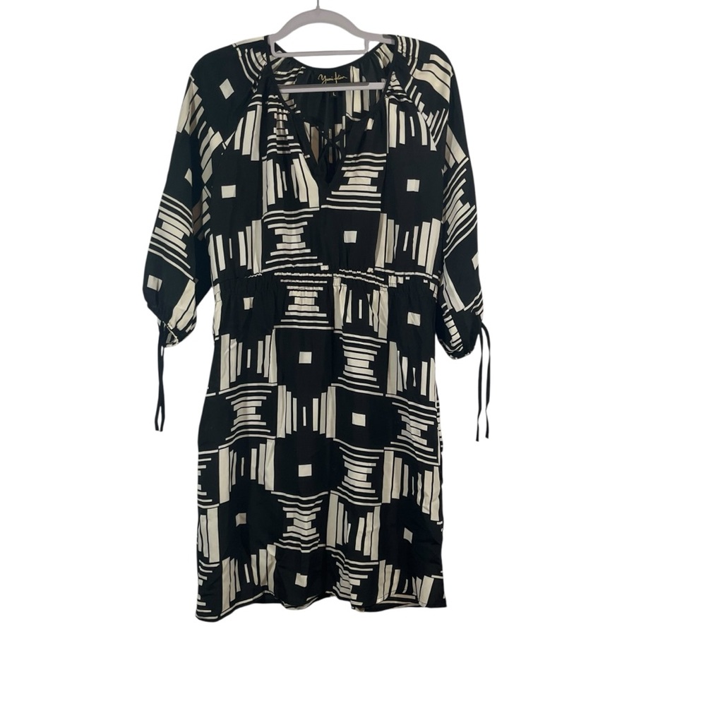 Black and White Geometric Dress